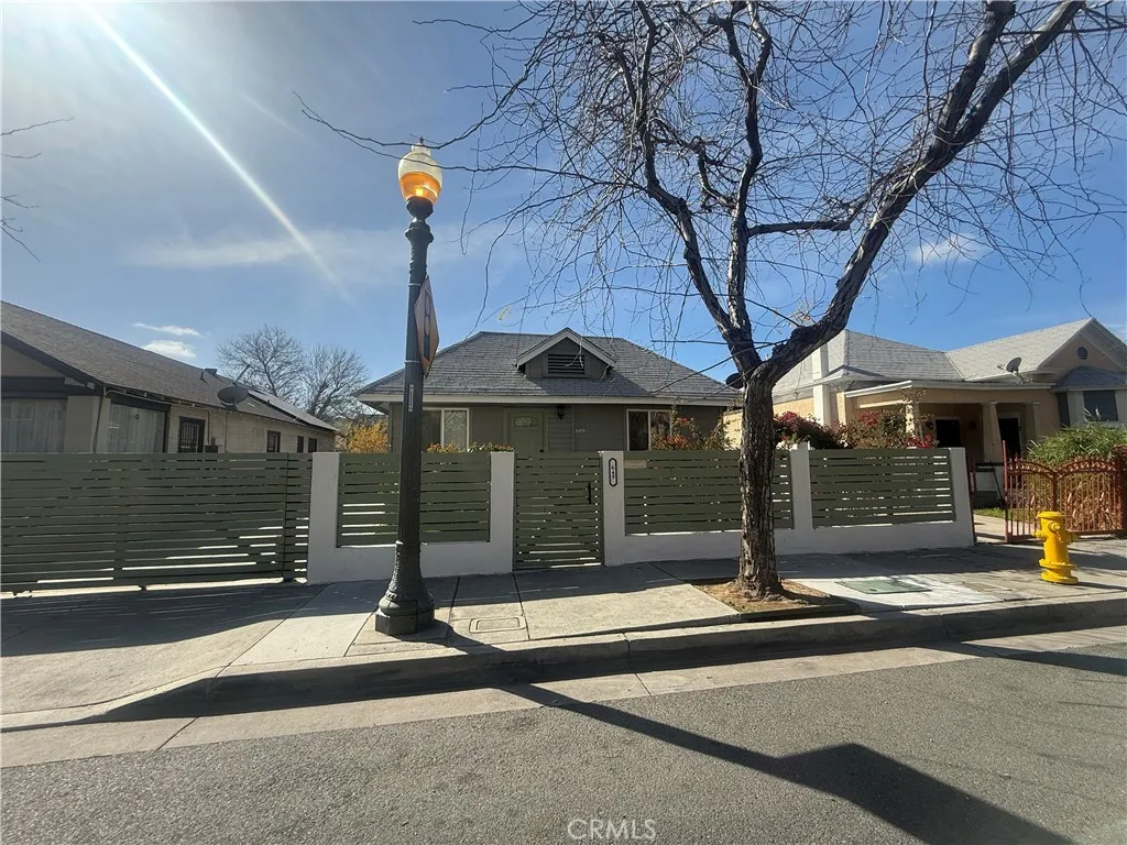 649 Sixth, San Bernardino, California 92410 home-pic-2