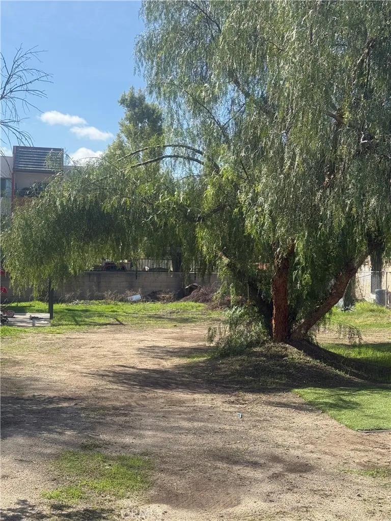 649 Sixth, San Bernardino, California 92410 home-pic-7