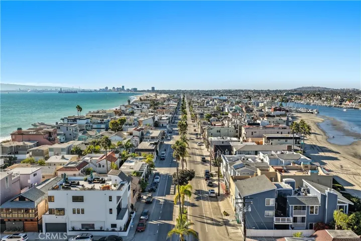 A true 10/10 location in one of the most coveted stretches of the Southern California coast, where opportunities are exceedingly rare.