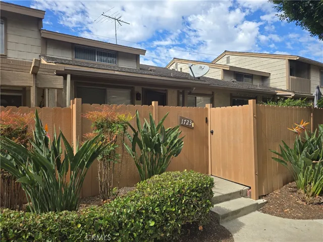 1723 Avenida Selva 47, Fullerton, California 92833