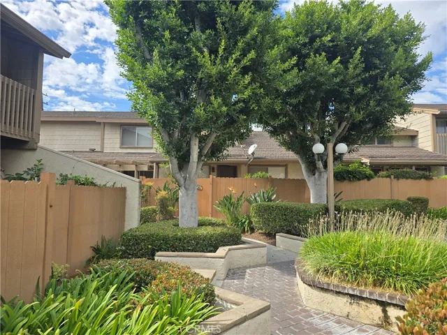 1723 Avenida Selva 47, Fullerton, California 92833