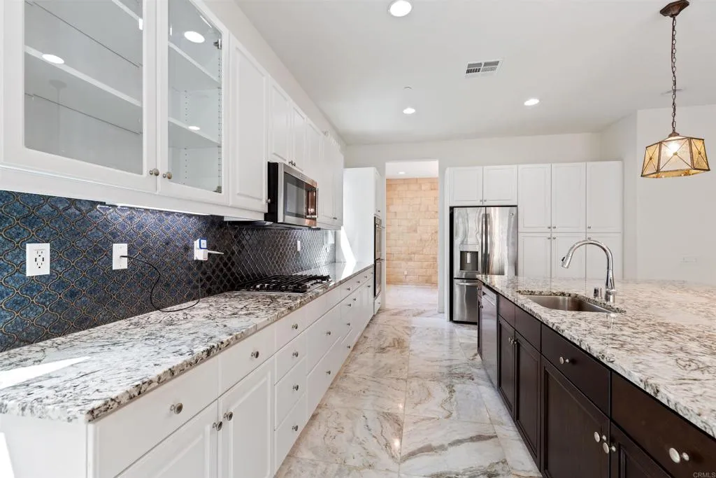 1801 Santa Christina, Chula Vista, California 91913 home-pic-5