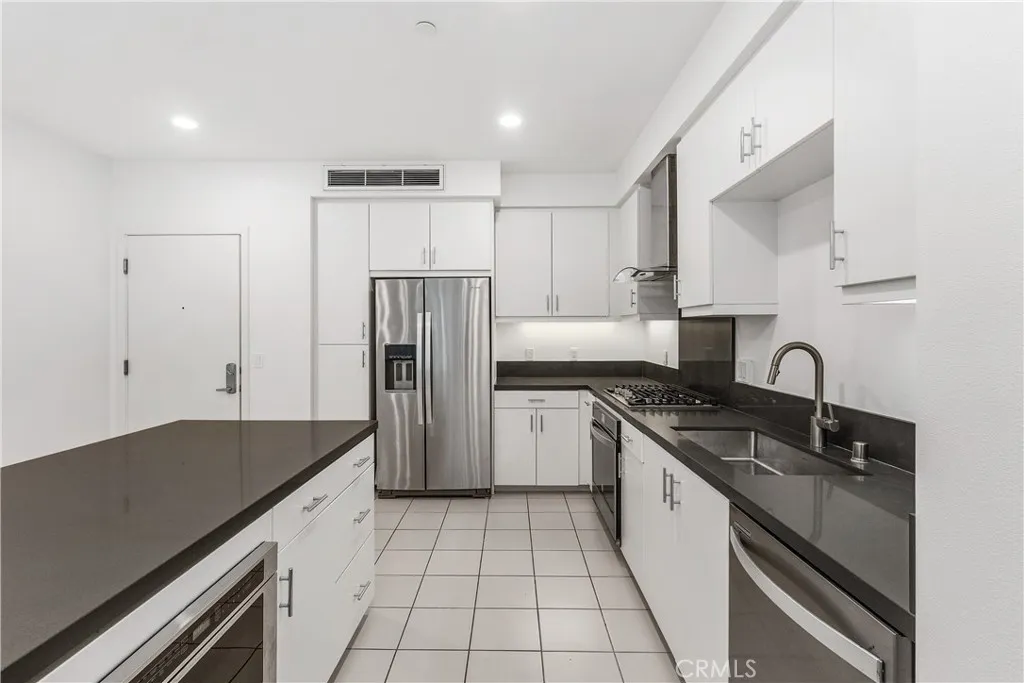 1218 Nolita, Irvine, California 92612 home-pic-4