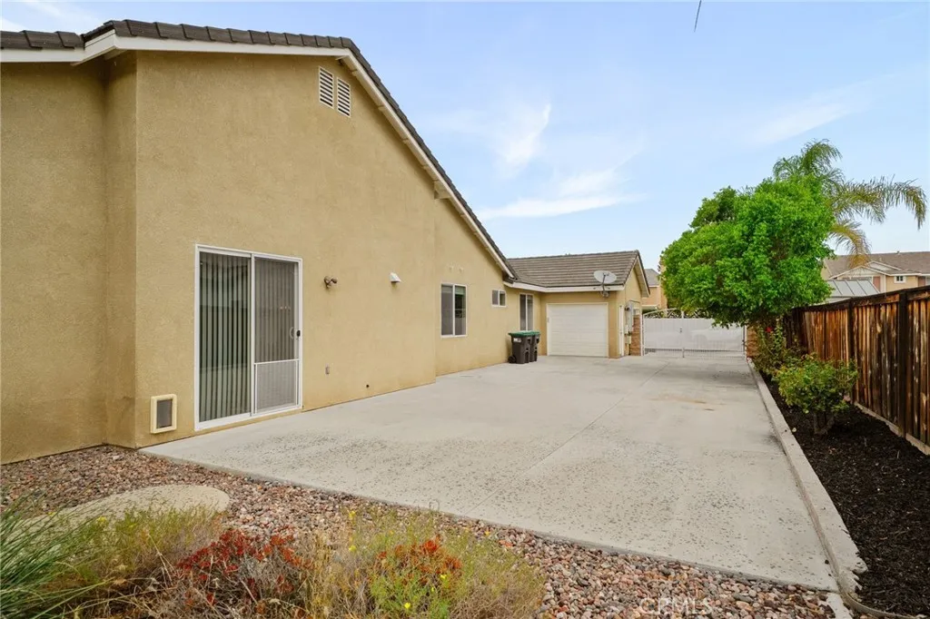 28605 Tracer Court, Riverside, California 92555 home-pic-2