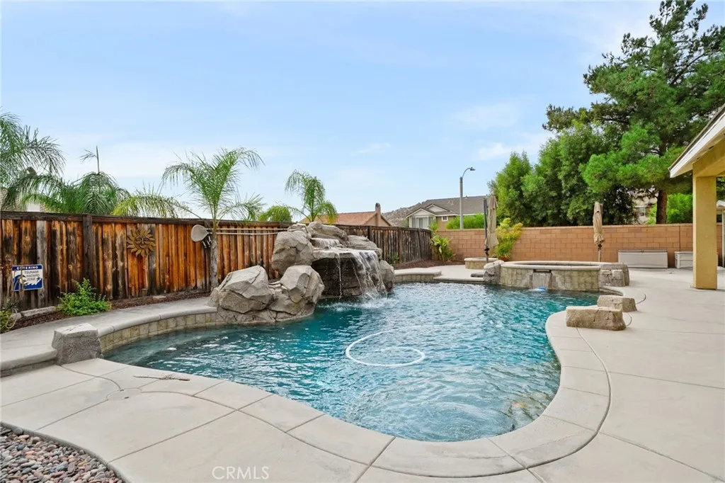 28605 Tracer Court, Riverside, California 92555 home-pic-3