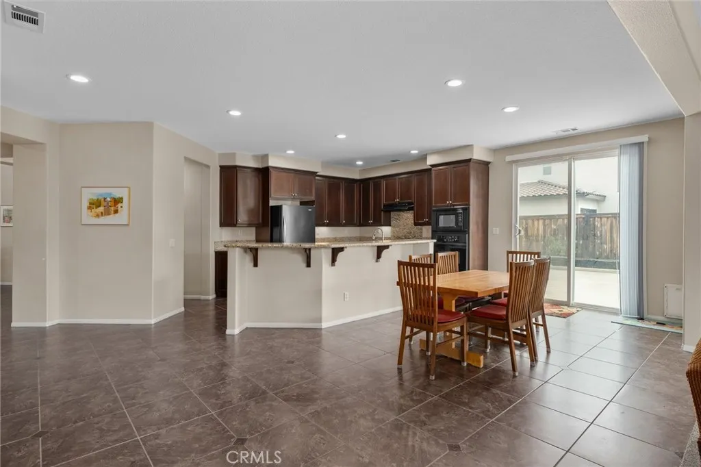 28605 Tracer Court, Riverside, California 92555 home-pic-14