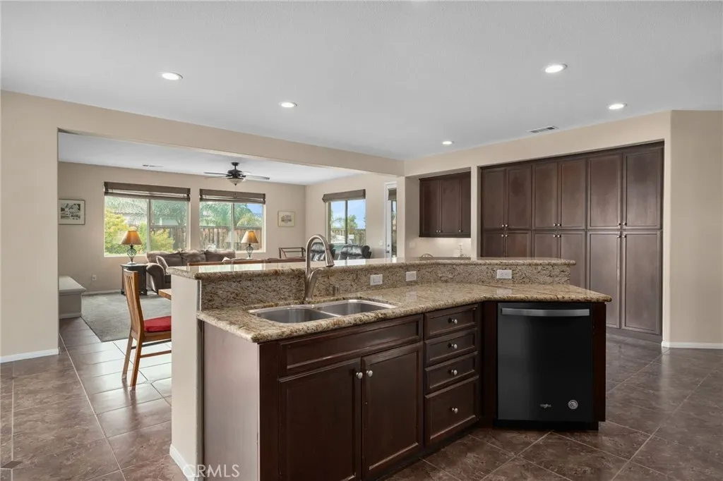 28605 Tracer Court, Riverside, California 92555 home-pic-18