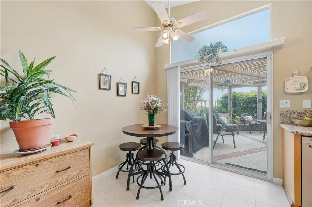 24165 Corte Valente, Murrieta, California 92562 home-pic-14