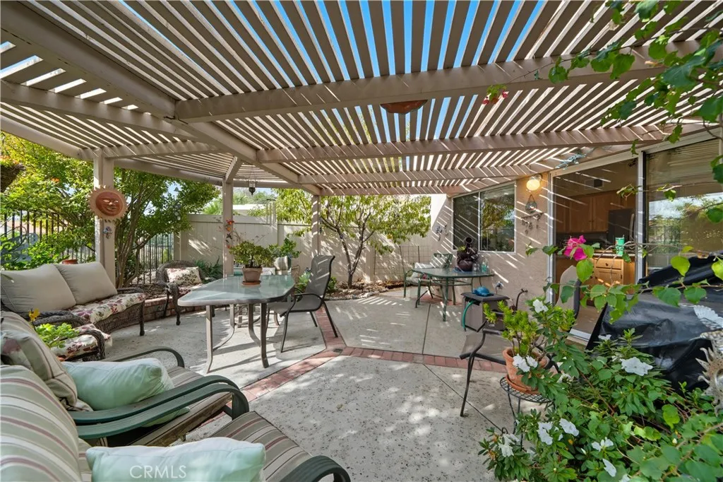 24165 Corte Valente, Murrieta, California 92562 home-pic-17
