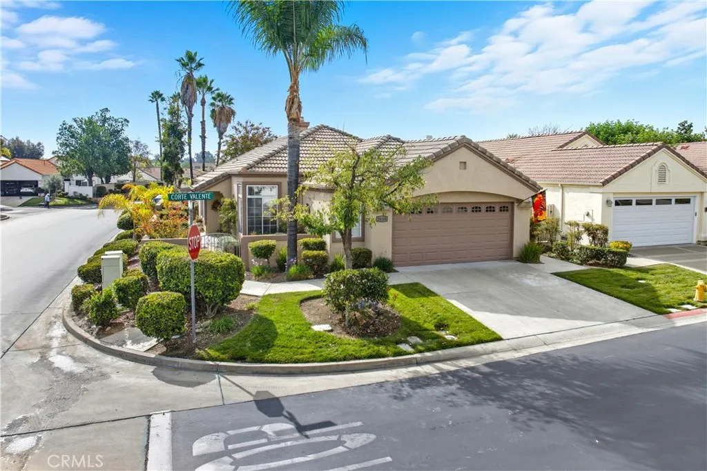24165 Corte Valente, Murrieta, California 92562 home-pic-1