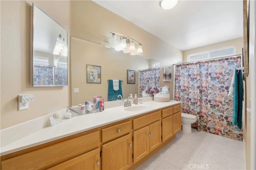 24165 Corte Valente, Murrieta, California 92562 home-pic-23