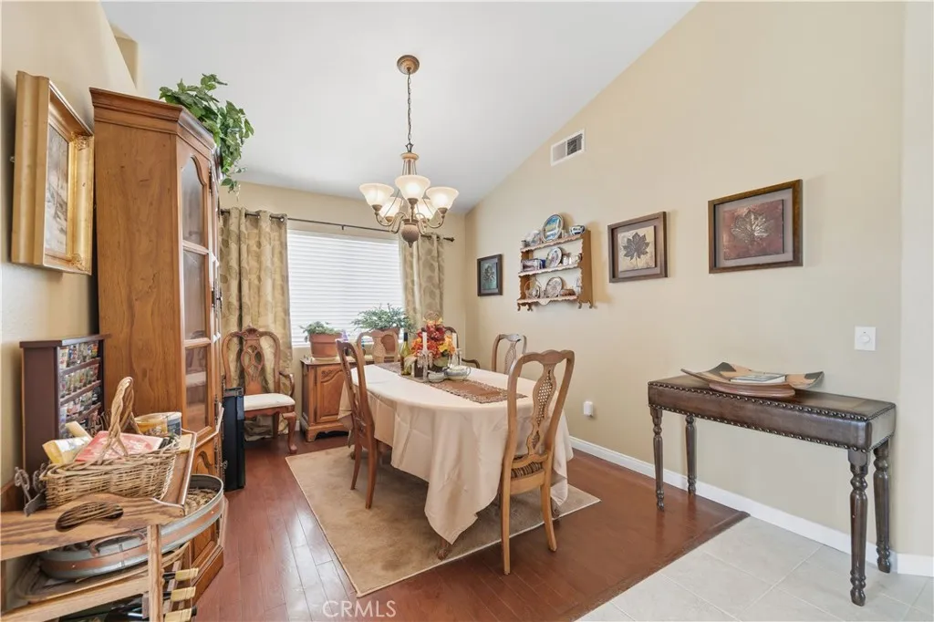 24165 Corte Valente, Murrieta, California 92562 home-pic-9