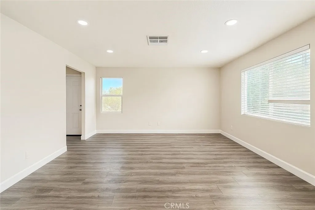 36948 35th E, Palmdale, California 93550 home-pic-10