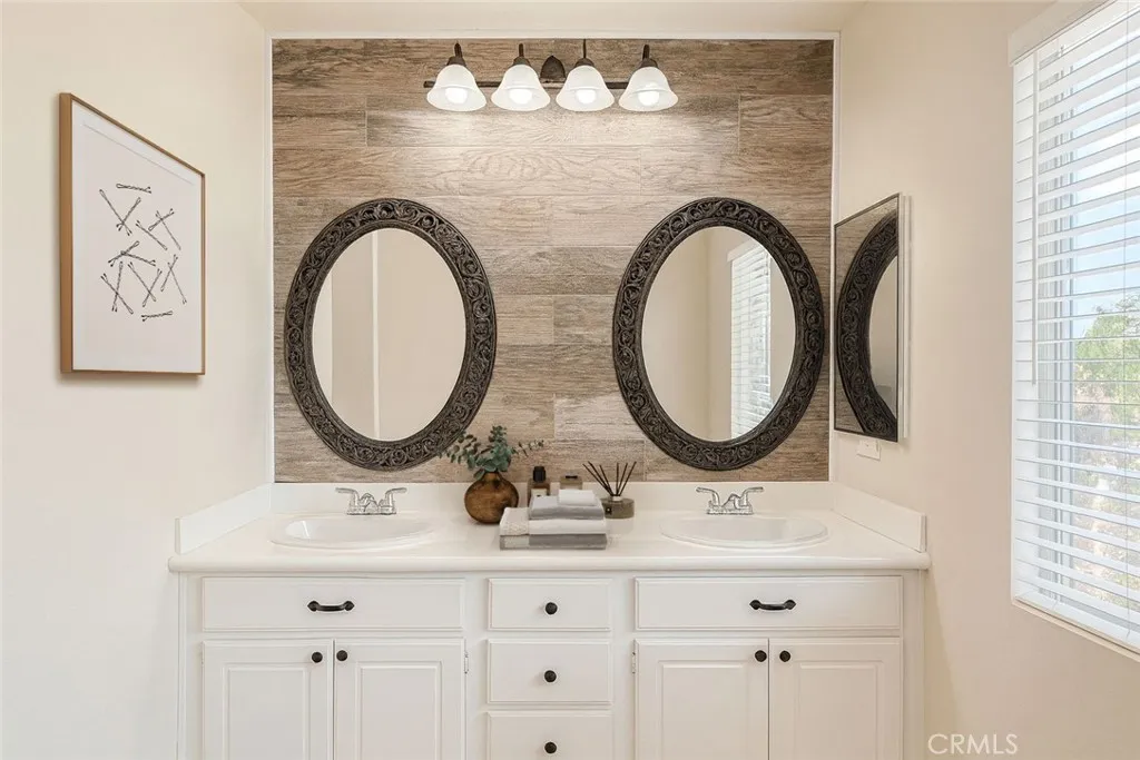 36948 35th E, Palmdale, California 93550 home-pic-11