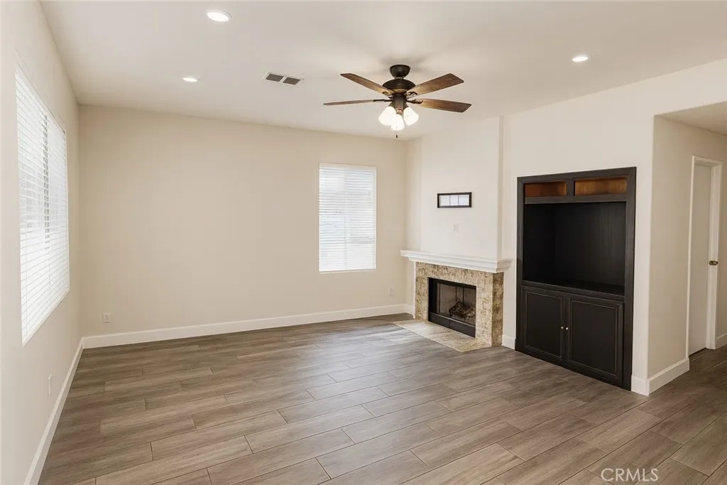 36948 35th E, Palmdale, California 93550 home-pic-8