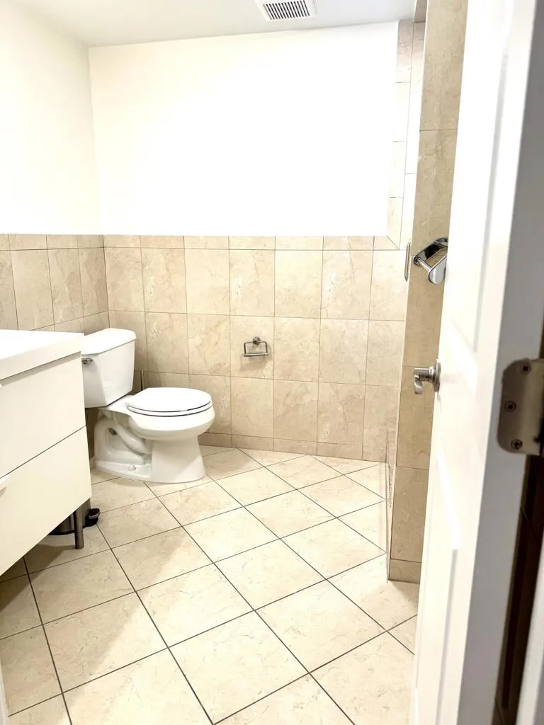 2120 N Indian Canyon Drive D, Palm Springs, California 92262 home-pic-15