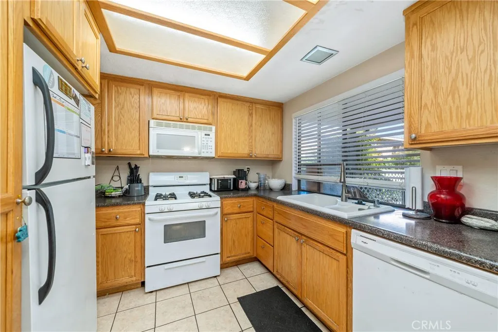 8844 Knollwood, Rancho Cucamonga, California 91730 home-pic-9