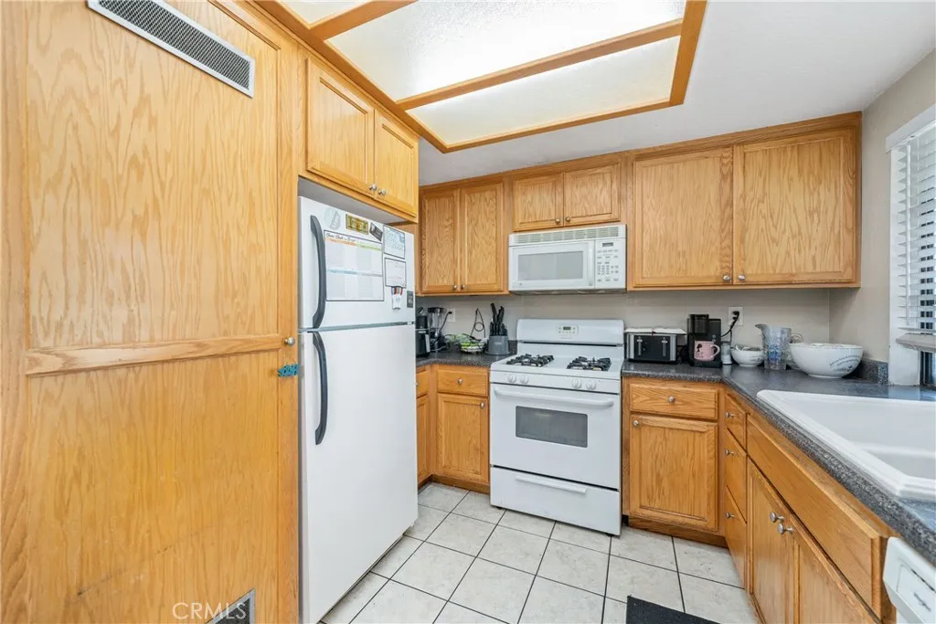 8844 Knollwood, Rancho Cucamonga, California 91730 home-pic-10