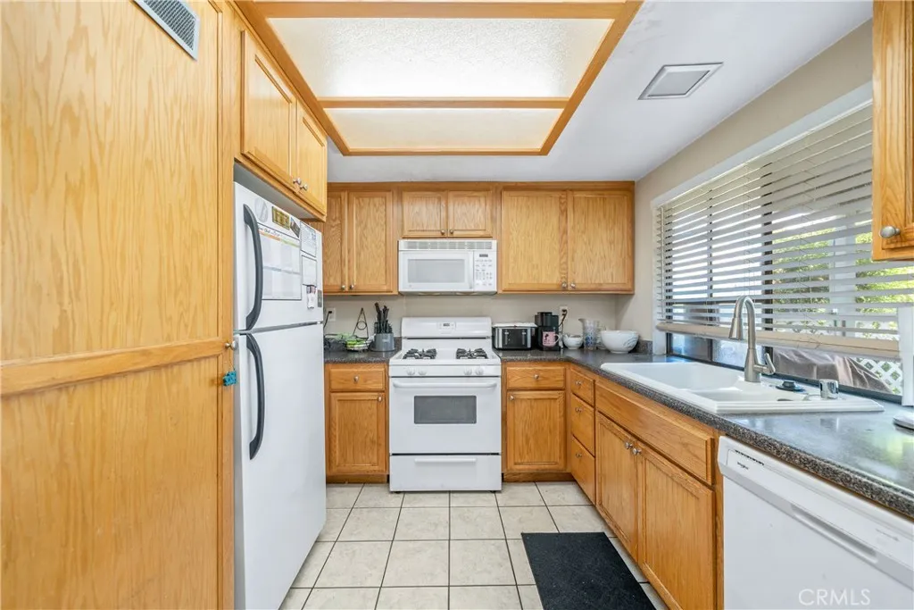 8844 Knollwood, Rancho Cucamonga, California 91730 home-pic-8