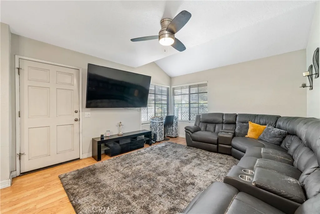 8844 Knollwood, Rancho Cucamonga, California 91730 home-pic-3