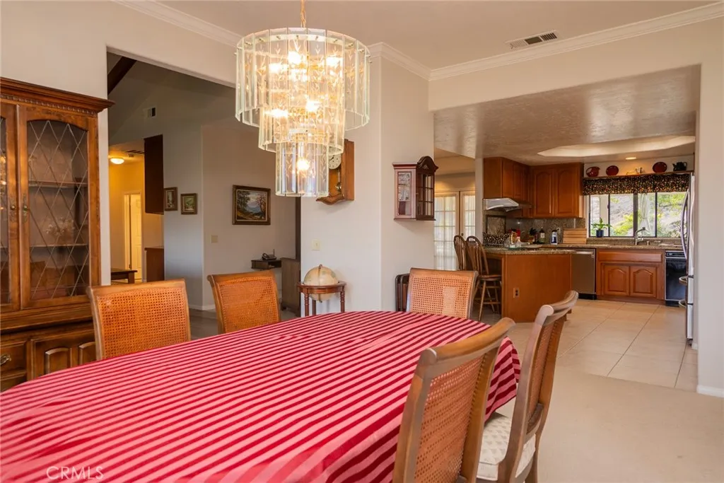 510 Hilbert Drive, Fallbrook, California 92028 home-pic-15