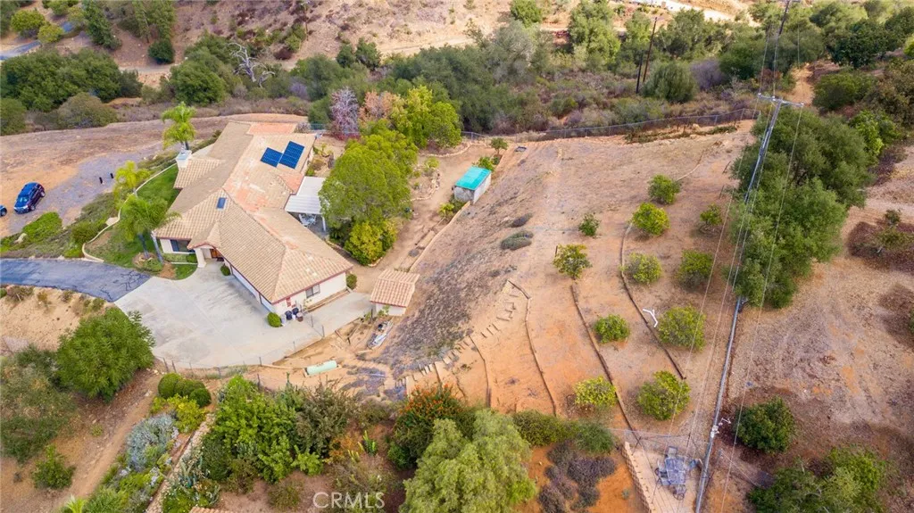 510 Hilbert Drive, Fallbrook, California 92028 home-pic-45