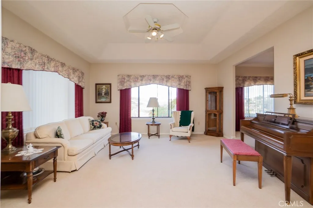 510 Hilbert Drive, Fallbrook, California 92028 home-pic-19