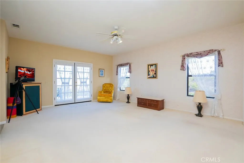 510 Hilbert Drive, Fallbrook, California 92028 home-pic-20