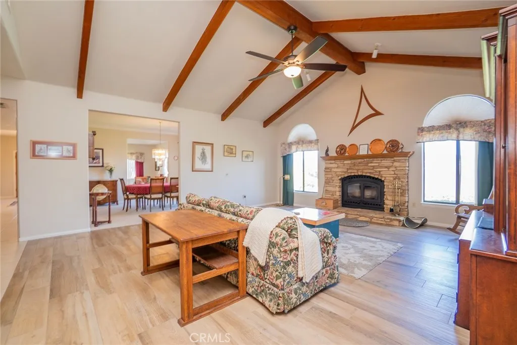 510 Hilbert Drive, Fallbrook, California 92028 home-pic-11
