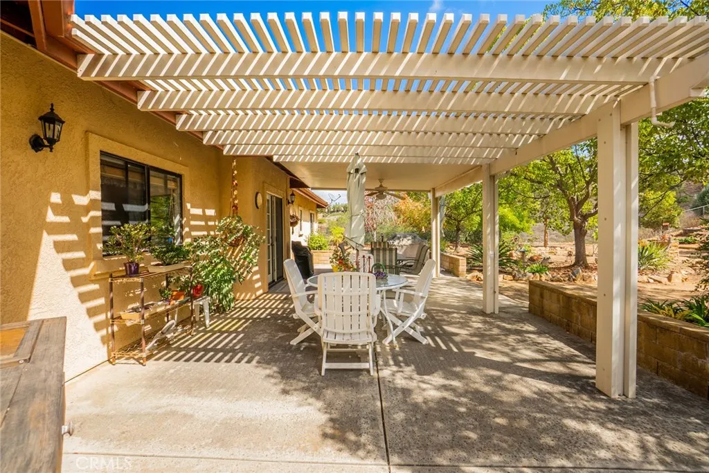 510 Hilbert Drive, Fallbrook, California 92028 home-pic-34