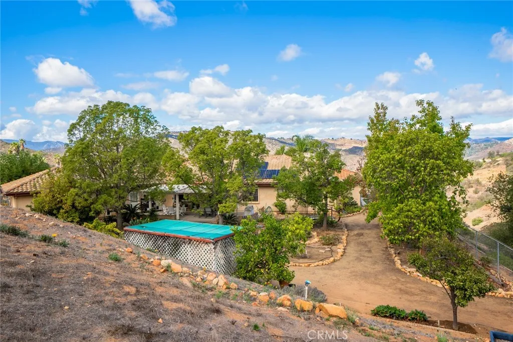 510 Hilbert Drive, Fallbrook, California 92028 home-pic-38