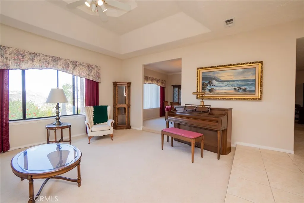 510 Hilbert Drive, Fallbrook, California 92028 home-pic-18