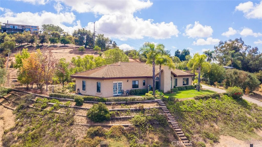 510 Hilbert Drive, Fallbrook, California 92028 home-pic-47