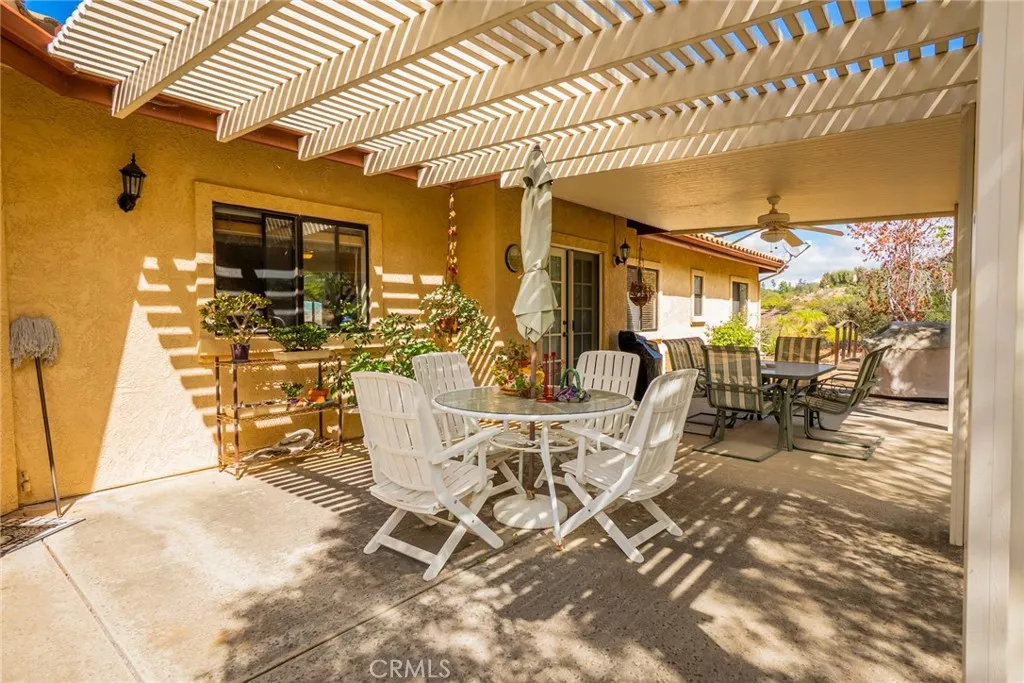 510 Hilbert Drive, Fallbrook, California 92028 home-pic-33