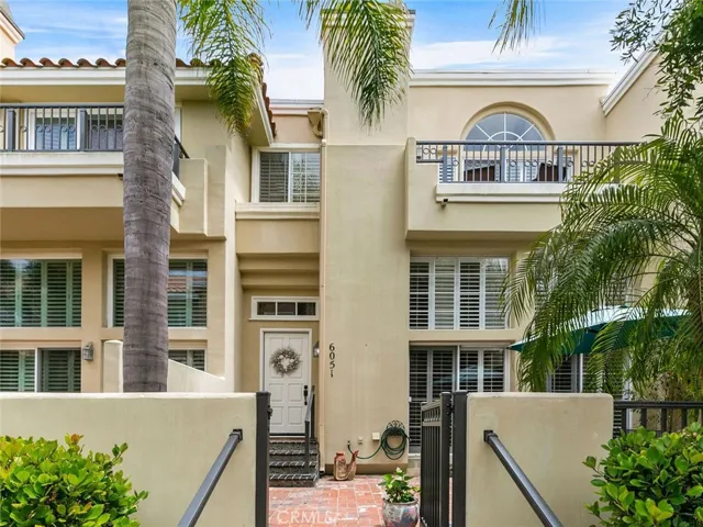 6051 Shadowbrook Circle, Huntington Beach, California 92648