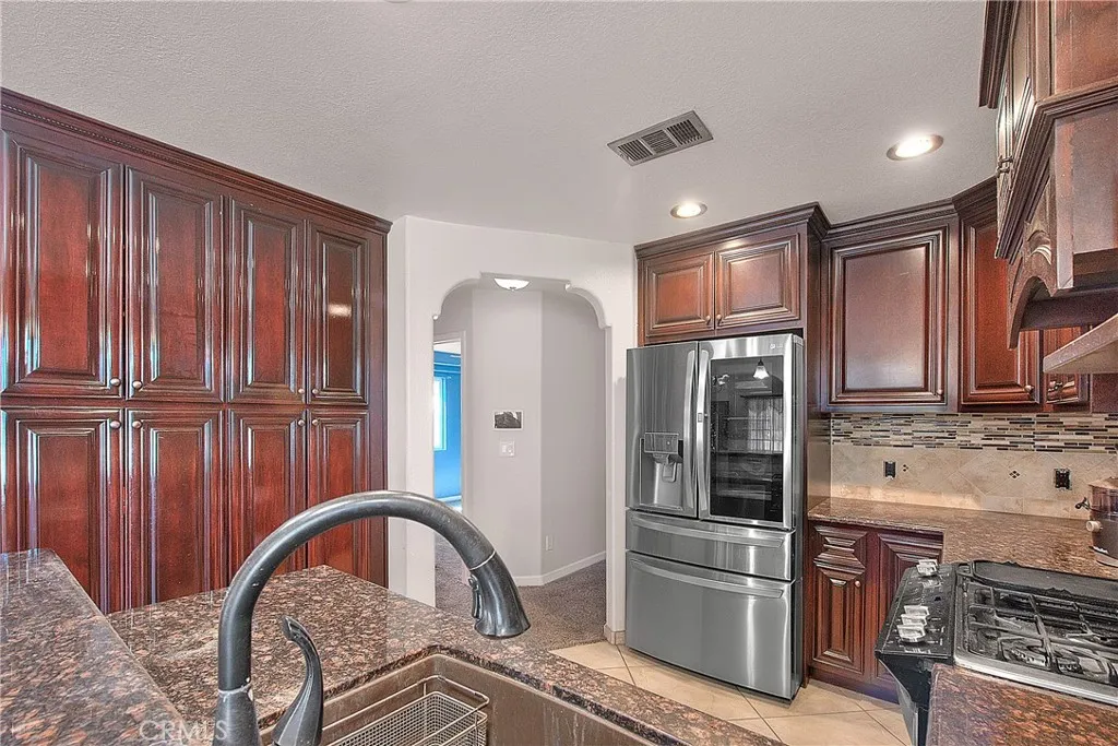 941 W F Street, Colton, California 92324 home-pic-12