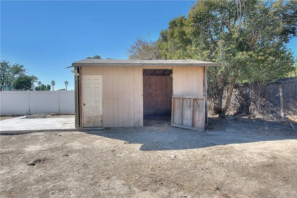 941 W F Street, Colton, California 92324 home-pic-34