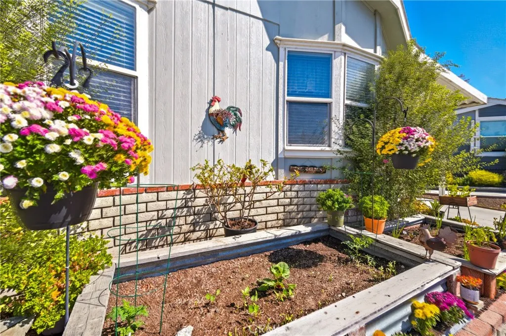 4388 E Central Avenue 133, Camarillo, California 93010 home-pic-2