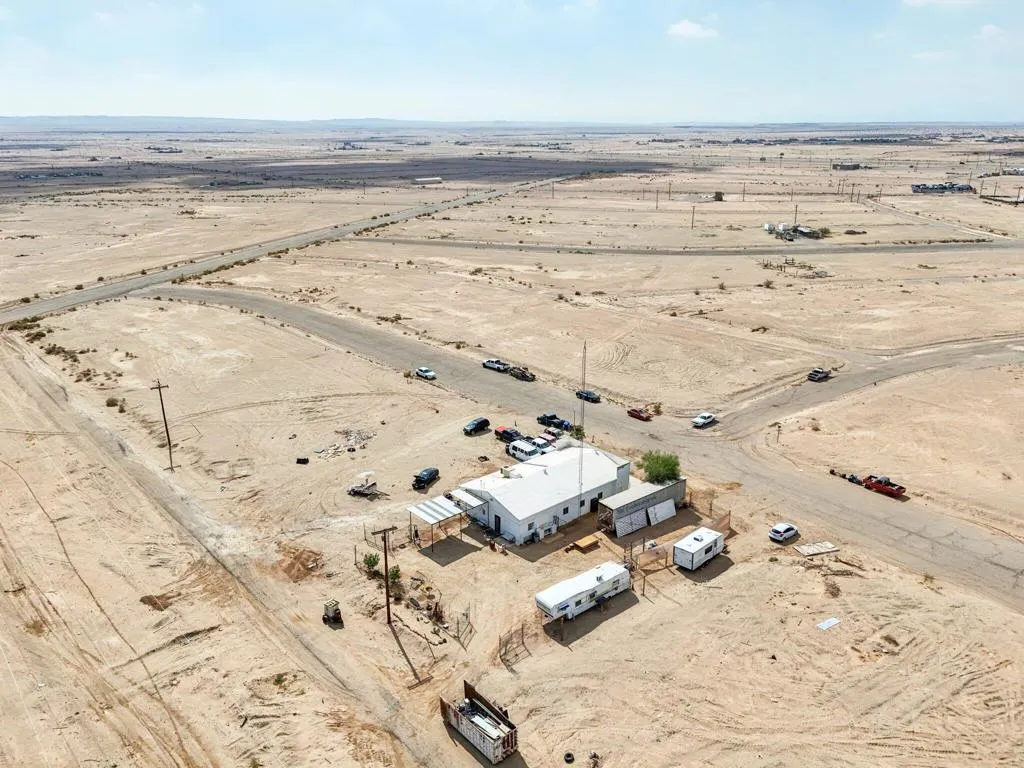 2154 Riviera Circle, Thermal, California 92274 home-pic-41