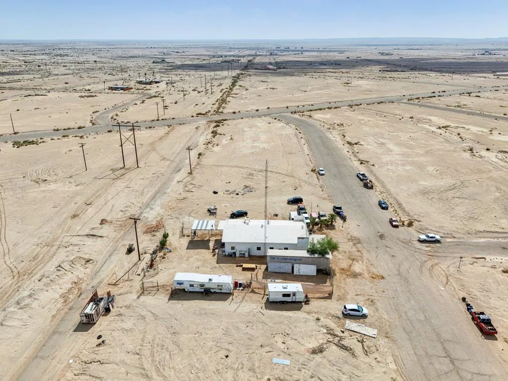 2154 Riviera Circle, Thermal, California 92274 home-pic-42