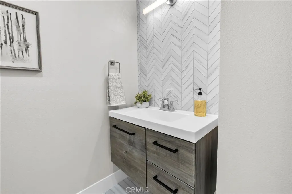 7890 E Spring Street 10f, Long Beach, California 90815 home-pic-23