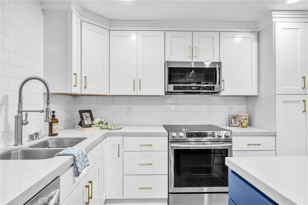 7890 E Spring Street 10f, Long Beach, California 90815 home-pic-2