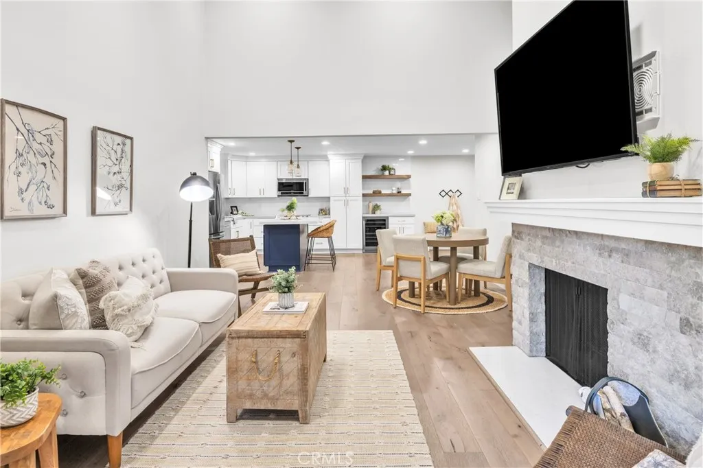 7890 E Spring Street 10f, Long Beach, California 90815 home-pic-10