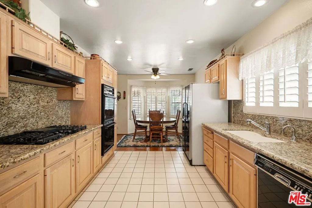 2810 Tilden Avenue, Los Angeles, California 90064 home-pic-23