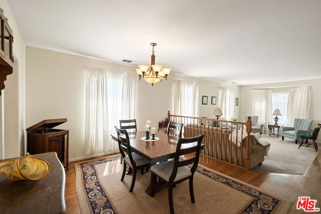 2810 Tilden Avenue, Los Angeles, California 90064 home-pic-12