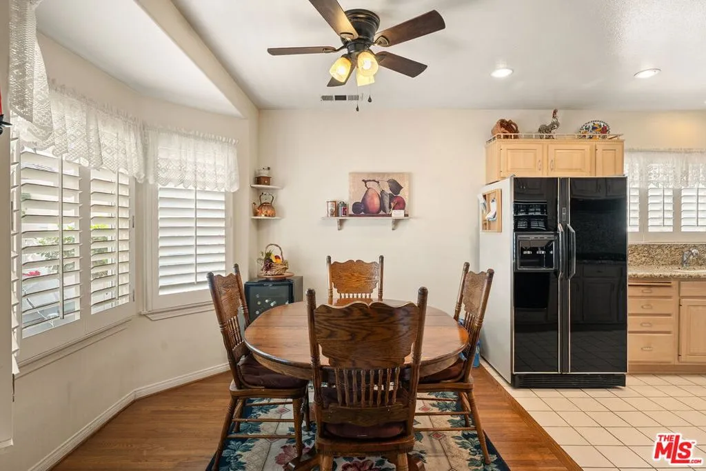 2810 Tilden Avenue, Los Angeles, California 90064 home-pic-18