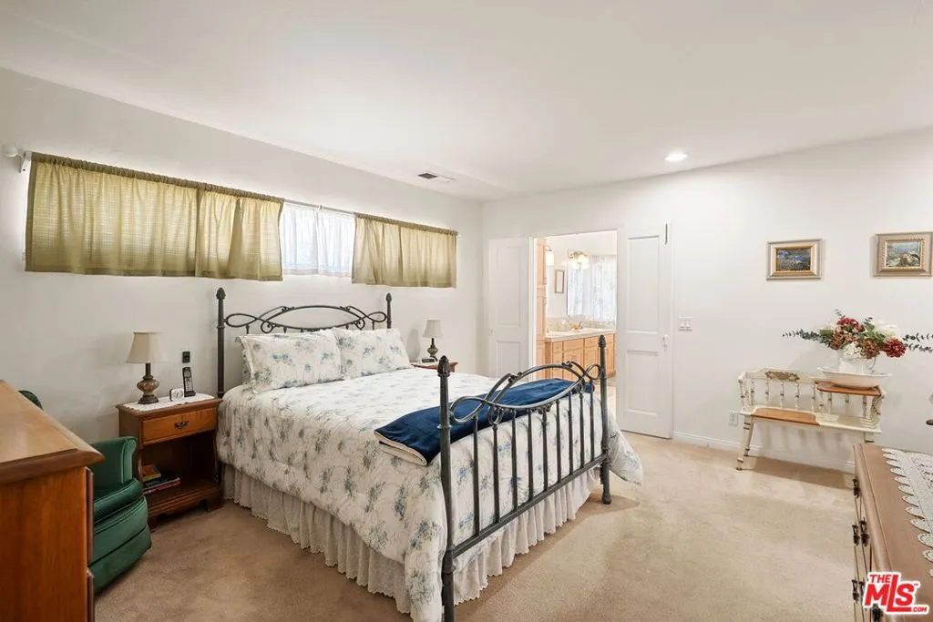 2810 Tilden Avenue, Los Angeles, California 90064 home-pic-33