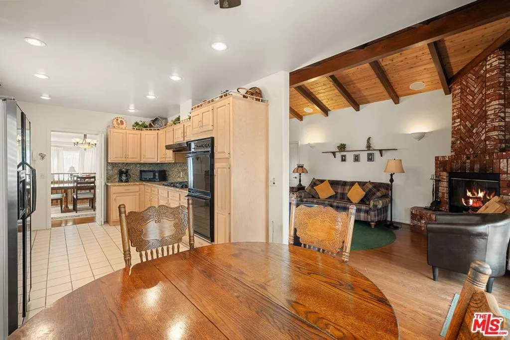 2810 Tilden Avenue, Los Angeles, California 90064 home-pic-20