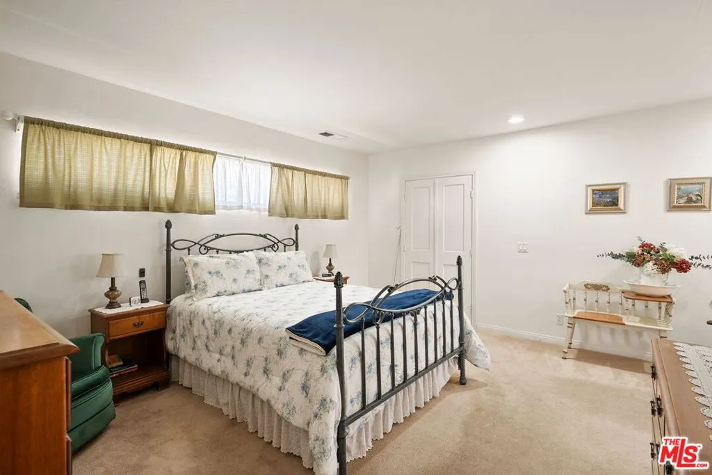 2810 Tilden Avenue, Los Angeles, California 90064 home-pic-32