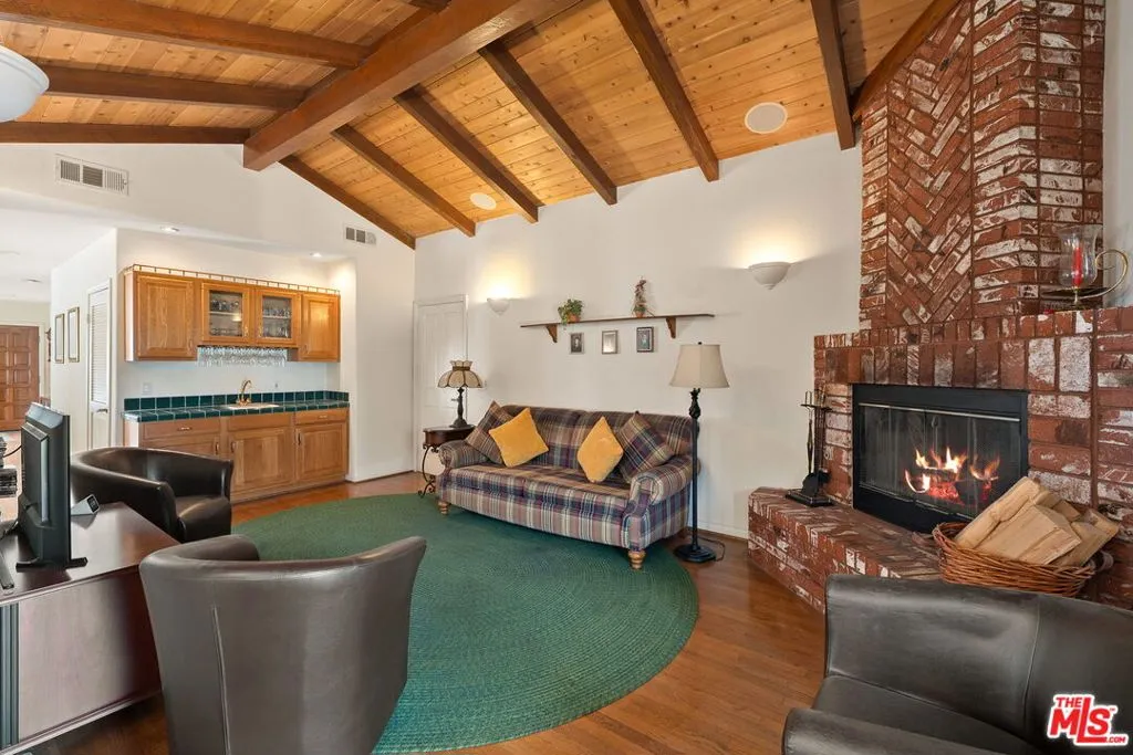 2810 Tilden Avenue, Los Angeles, California 90064 home-pic-17